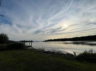 76 Old Black Point Rd #A, Niantic, CT 06357