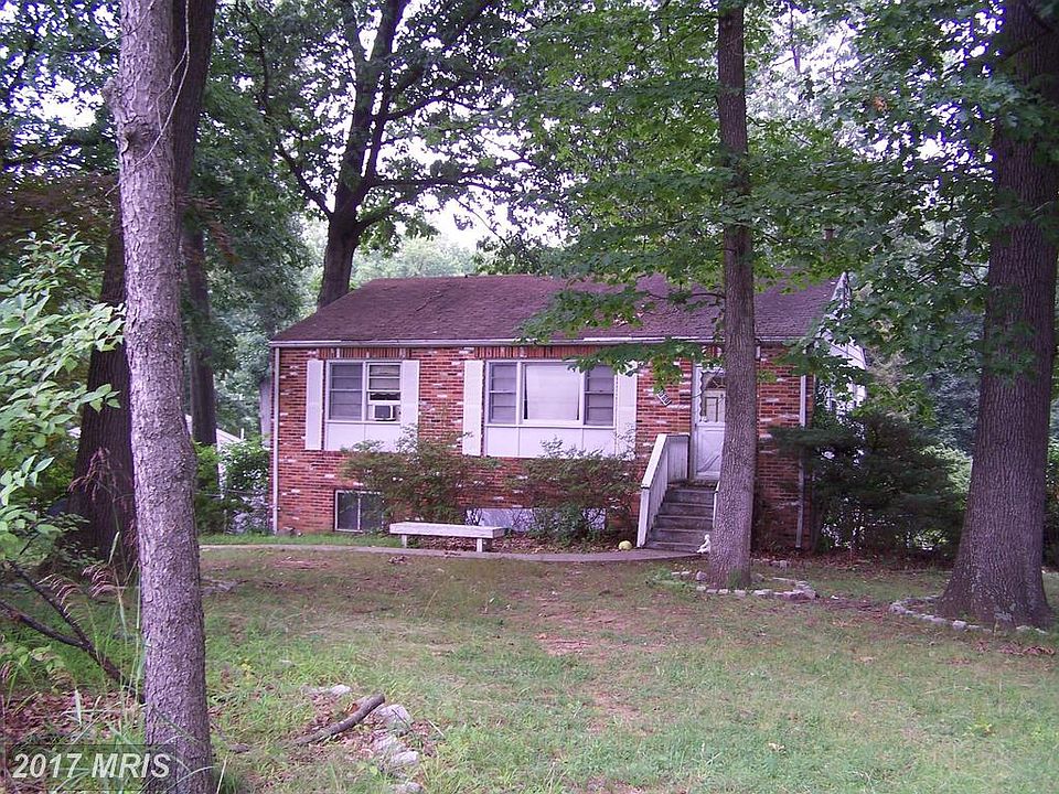 2nd image of 12801 Maple St