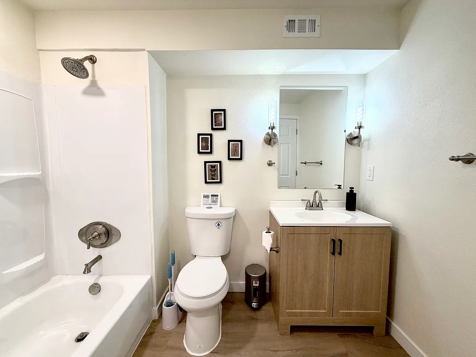 3 bed, 2028 sqft, $755 — Photo 4