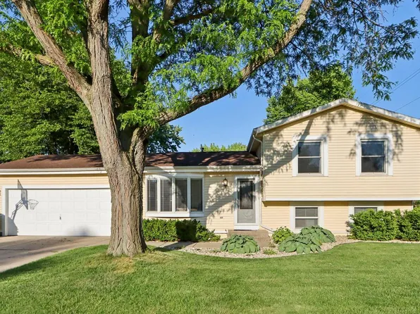 2018 North Claremont DRIVE, Janesville, WI 53545