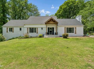 321 Baron Dr, Johnson City, TN 37601