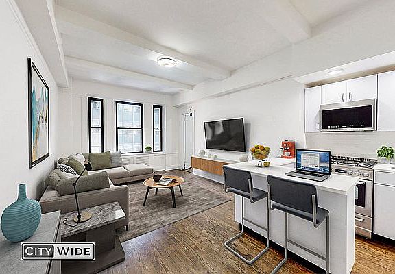 4th image of 140 E 46th St APT 2B