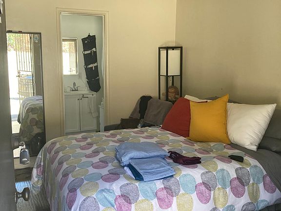 2nd image of 5628 Pickering Ave