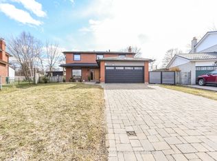 1690 Saltdene Ter, Mississauga, ON L4W2E4