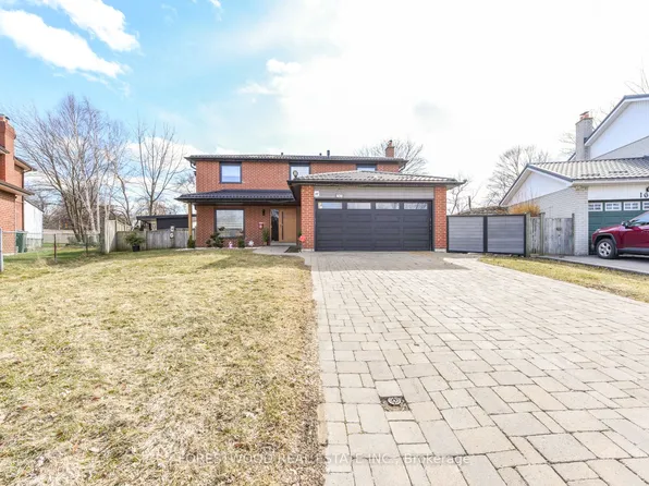 1690 Saltdene Ter, Mississauga, ON L4W 2E4