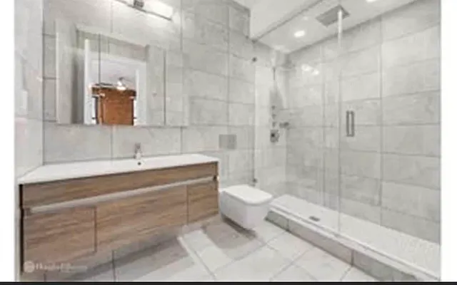 Rented by Douglas Elliman | media 4