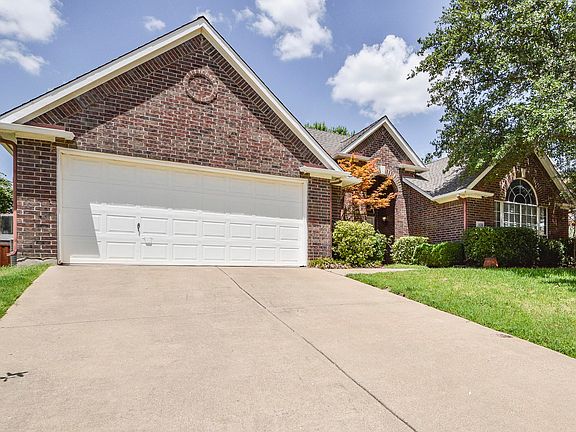 2nd image of 128 Julian Dr