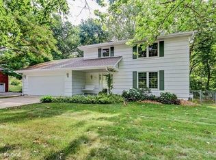 5903 N Broadway St, Gladstone, MO 64118