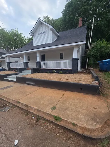 216 S Clay St Photo 1