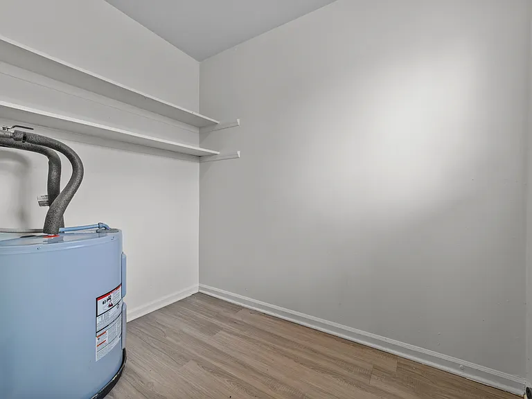 2 Bed, 1 Bath Townhome