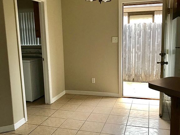 2nd image of 2321 W Candlelight Ln #1