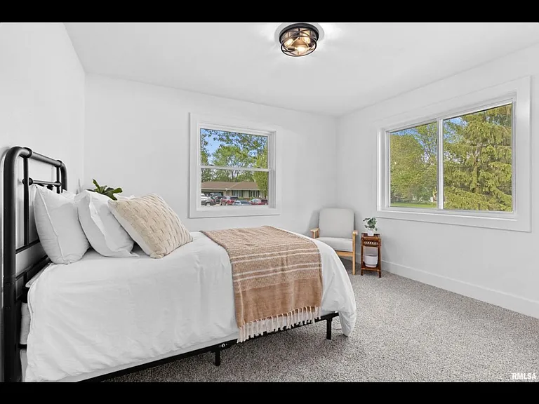 13427 N Dover Ln — Photo 18