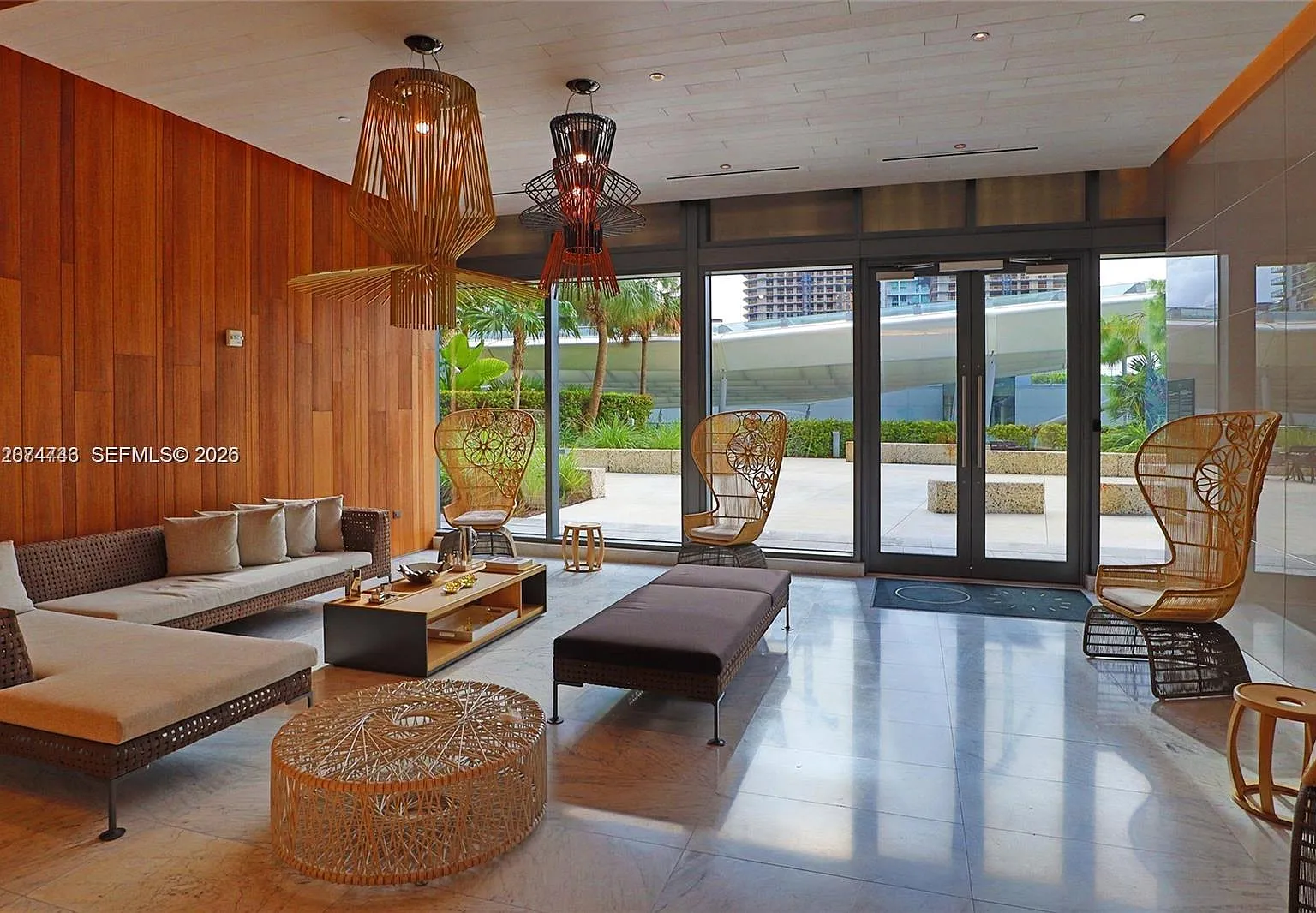 Reach Condo — Photo 3