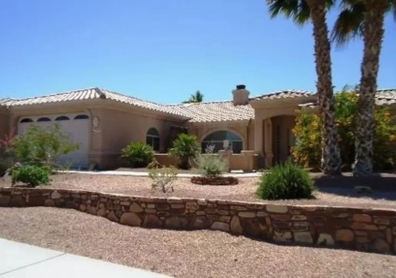 Winter Furnished- Pool Home — Photo 1