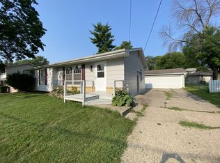 3828 79th St, Urbandale, IA 50322