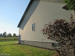 2nd image of 4423 Clover Ln