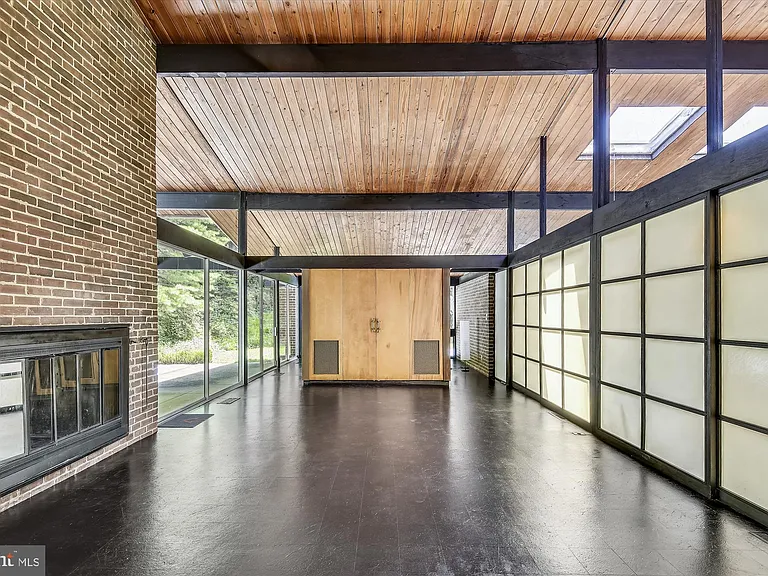 400 W Windsor Ave — Photo 11