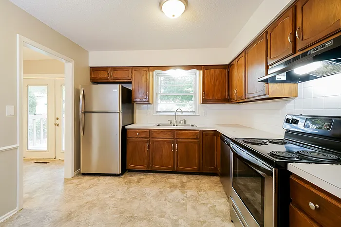 515 S Adams St — Photo 3