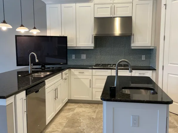 8591 Maggiore Ct, Naples, FL 34114