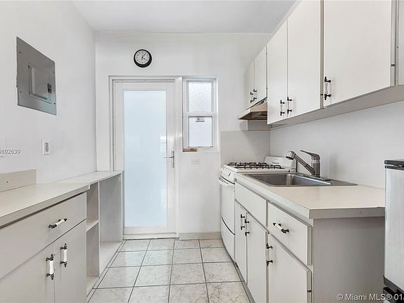 5th image of 1247 Marseille Dr APT 115