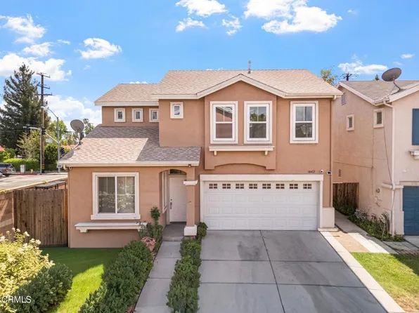 14412 Harvest Moon Dr, Sylmar, CA 91342