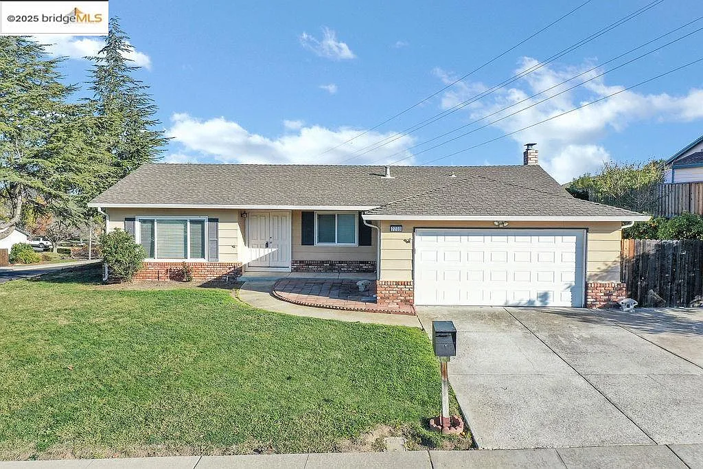 2209 Navarro Ct photo 1