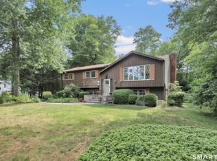 23 Leighton Court, North Haven, CT 06473