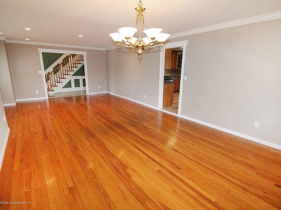 5th image of 61 Coverly Ave