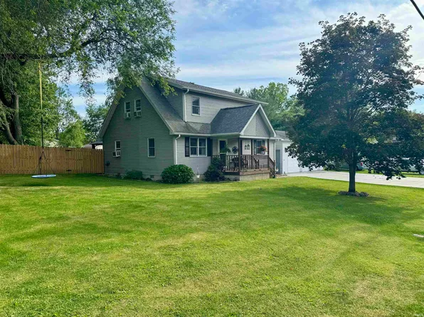 201 W 8th St, Hartford City, IN 47348