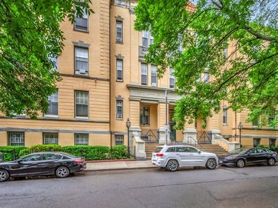 350 W 4th St APT 210, South Boston, MA, 02127