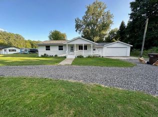 40701 Harris Rd, Belleville, MI 48111
