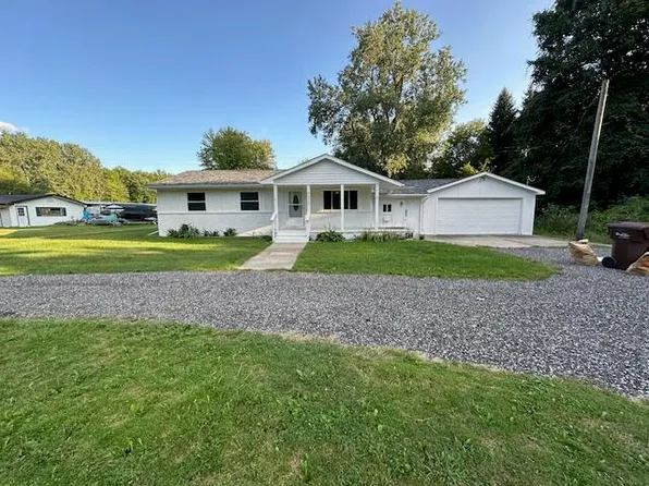 40701 Harris Rd, Belleville, MI 48111