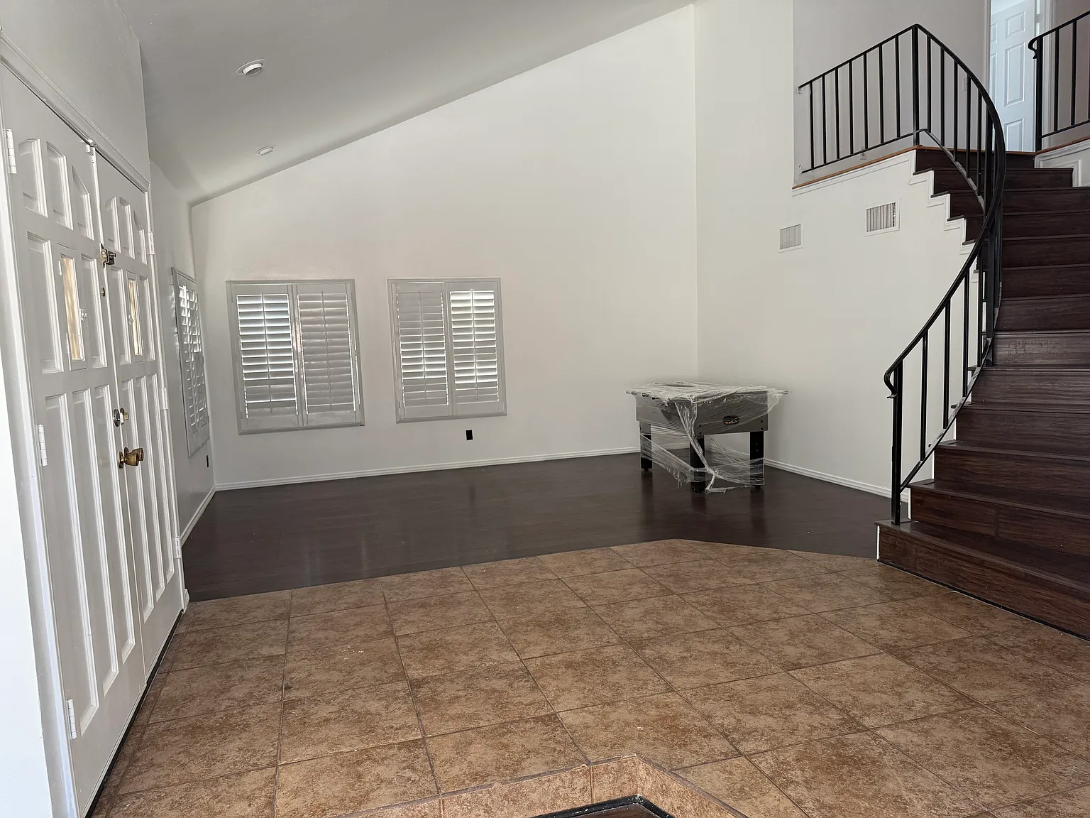 4 bed, 2255 sqft, $4,000 — Photo 3