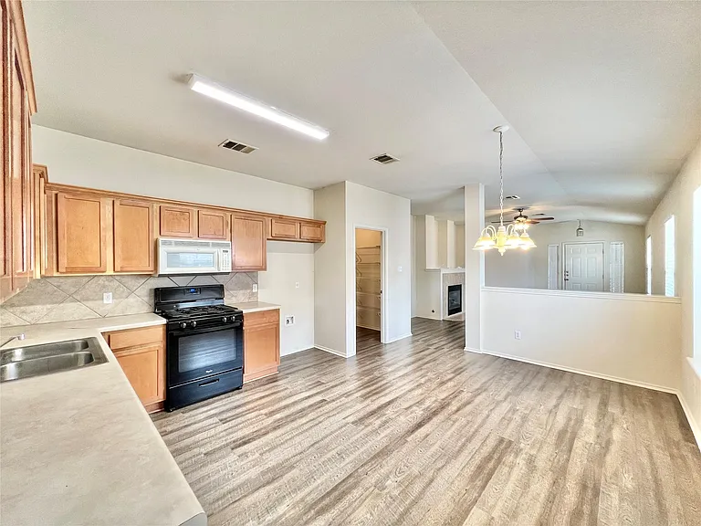 2221 Pearson Way — Photo 1