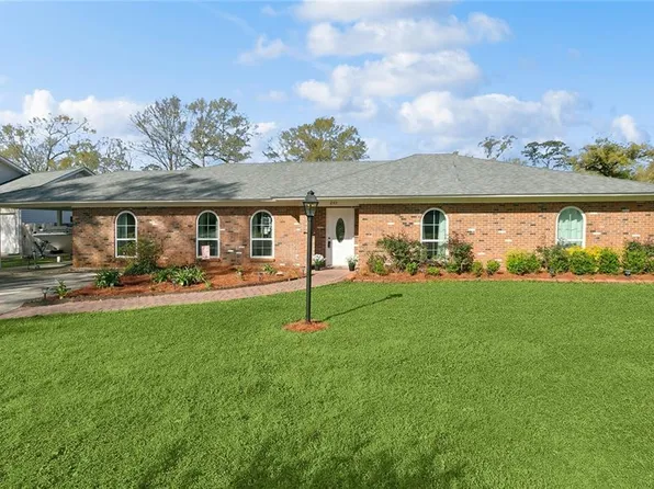 240 Carole Dr, Mandeville, LA 70448