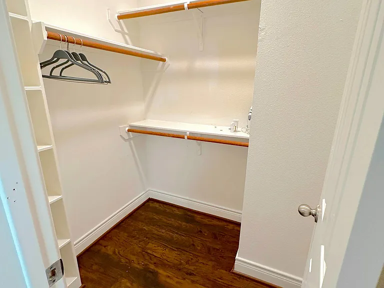 Room Closet