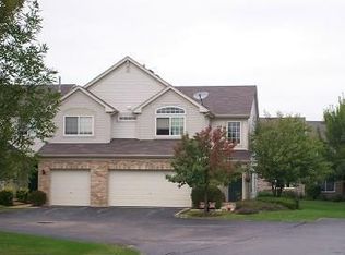 3336 Blue Ridge Dr, Carpentersville, IL 60110