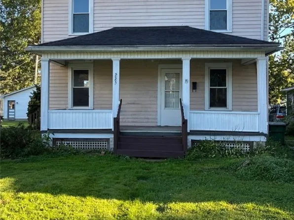 225 W Indiana Ave, Sebring, OH 44672