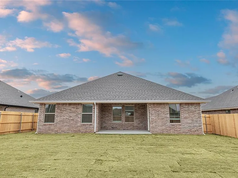 3816 Lleyton Dr — Photo 20