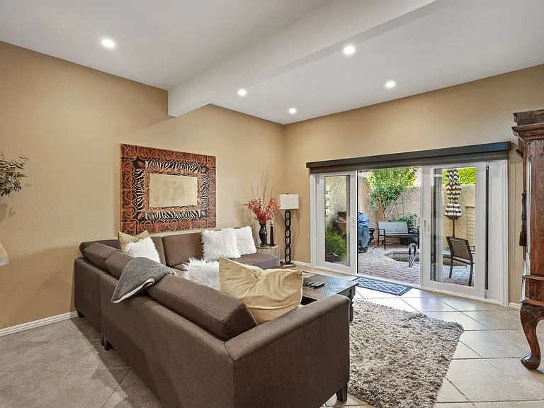 73421 Foxtail Ln — Photo 5