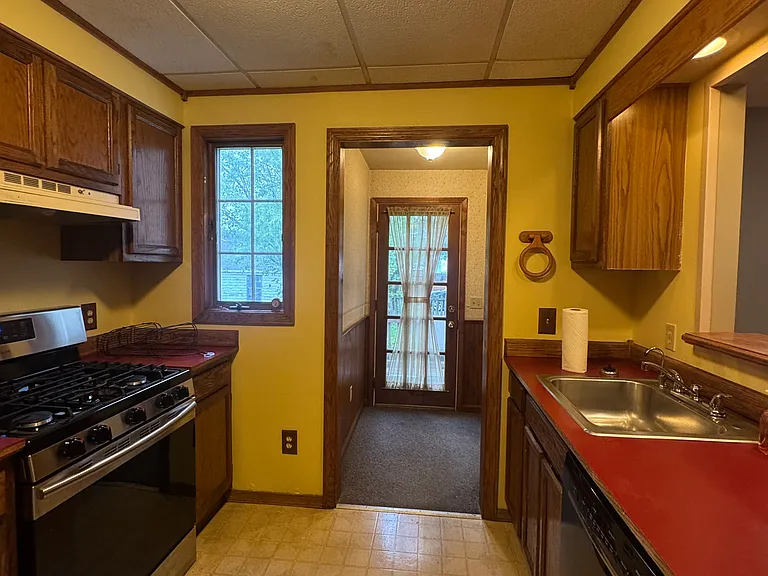 105 E Linden St — Photo 9