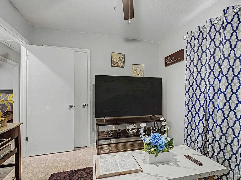 5706 Ventura Ln — Photo 25