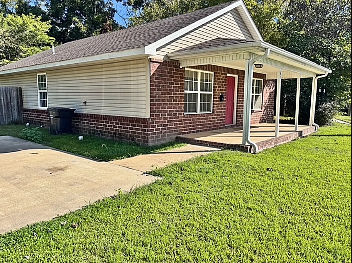 Building Photo - 616 Creath Ave