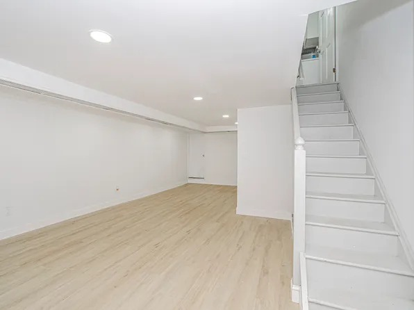 582 Bay Ridge Avenue image 18 of 41