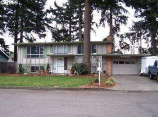17800 NE Davis St, Portland, OR 97230