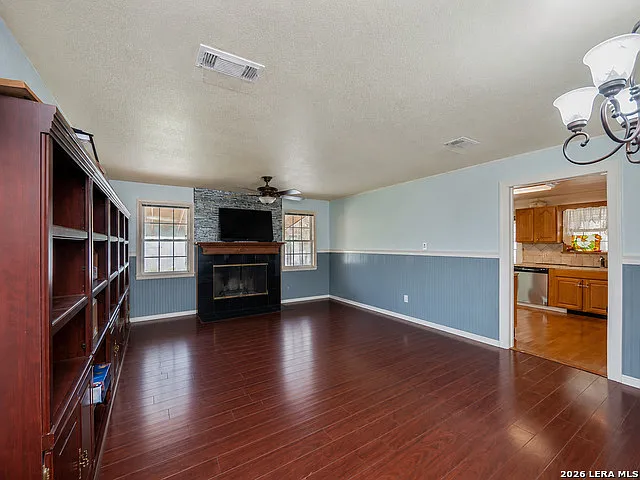 361 Private Road 4619 — Photo 3
