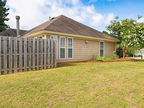 3rd image of 9728 Silver Bell Ct