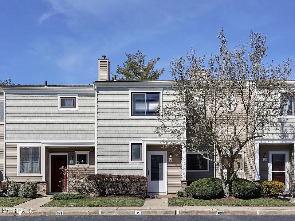 2 Elizabeth Ct