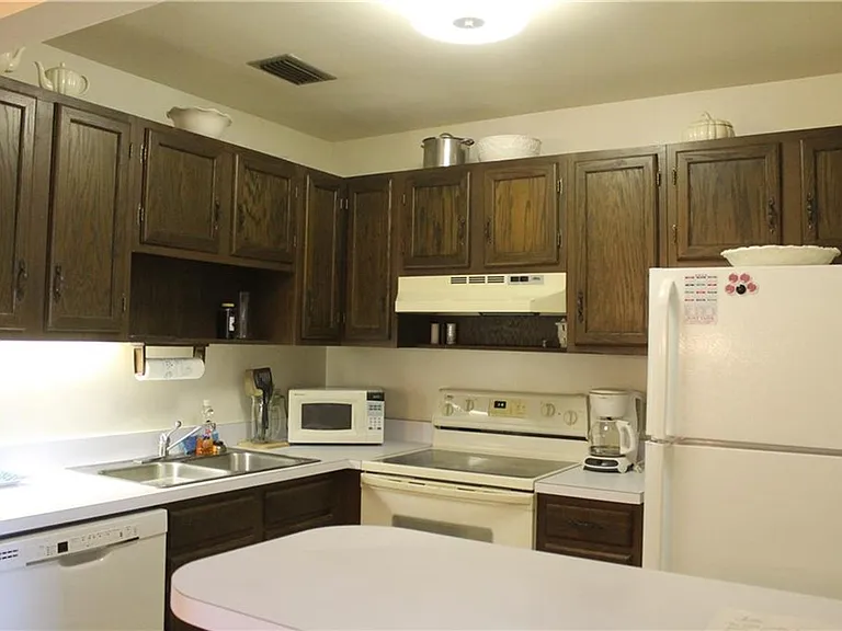 23 Vista Gardens Trl #104 — Photo 3