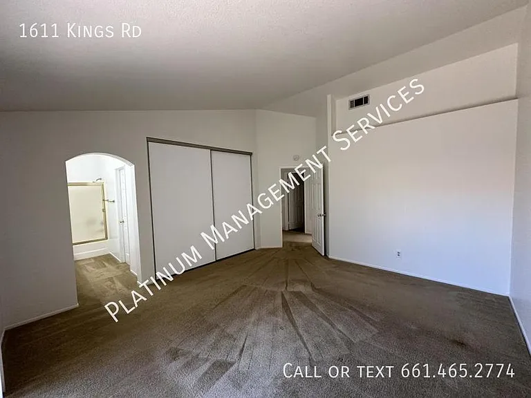 1611 Kings Rd — Photo 11